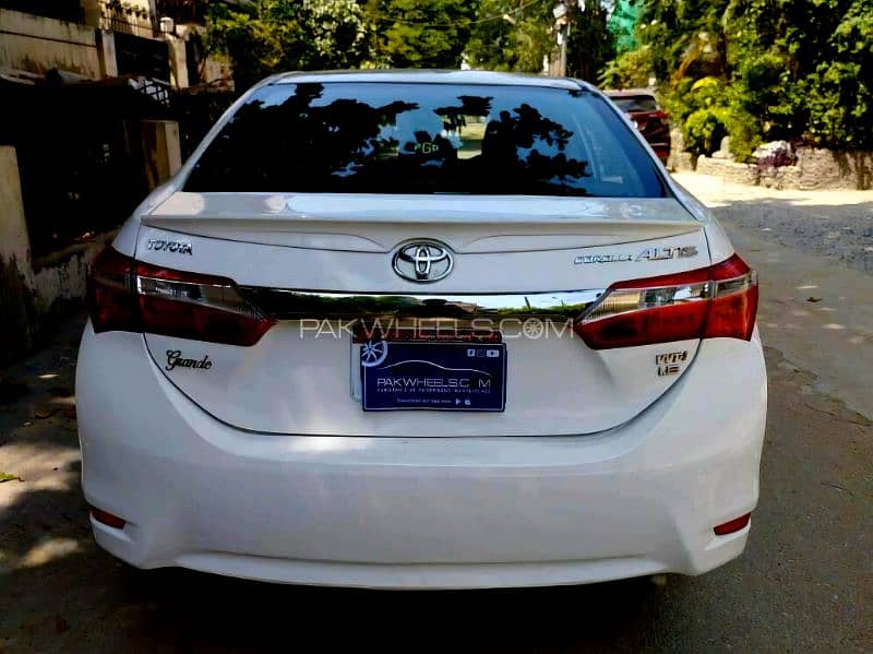 Toyota Altis Grande 2016 5