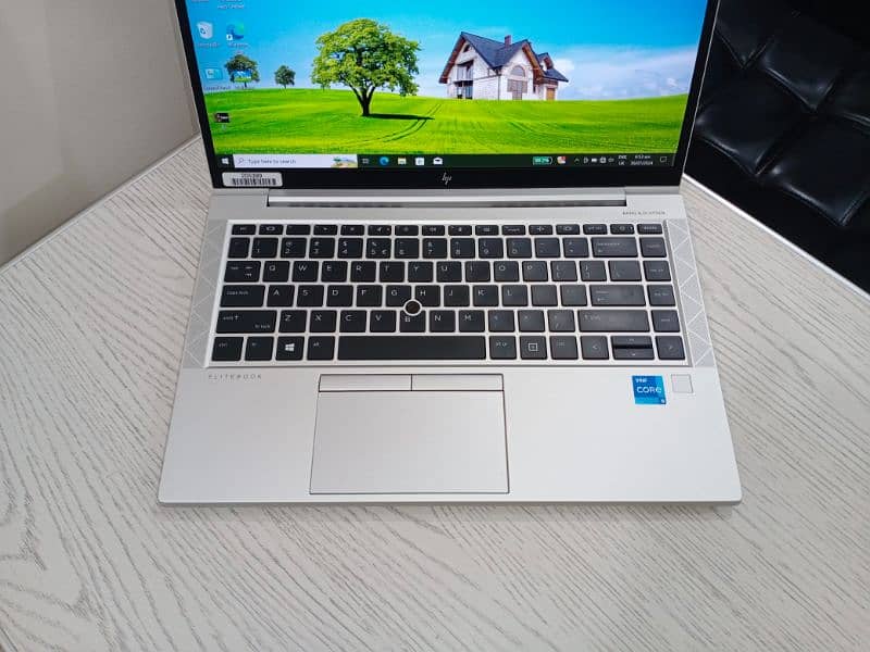 Hp elitebook 840 g8 core i5 11th gen quadcore cpu 8mb cache 3