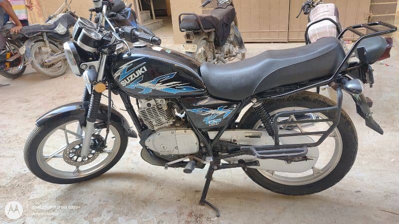 Suzuki GS 150 SE 4