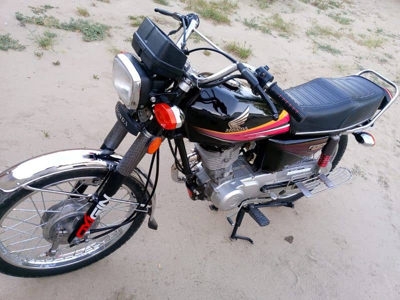 Vehicle HONDA 125 CG MODEL 2011 MY WHATSAPP NUMBER 0327/95/83/799 1