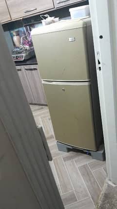 2 door haier fridge