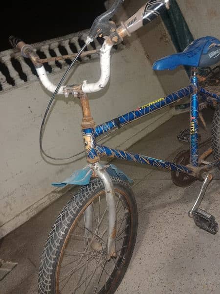 used cycle just in Rs:6000 only (bargaining ho jaye gi ) 3