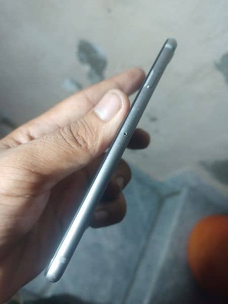 iPhone 6 pta approved 10 by 10 condition 2