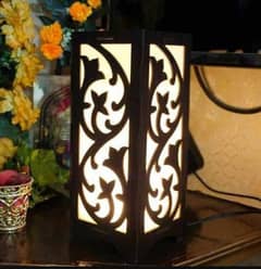 Decorative table lamp