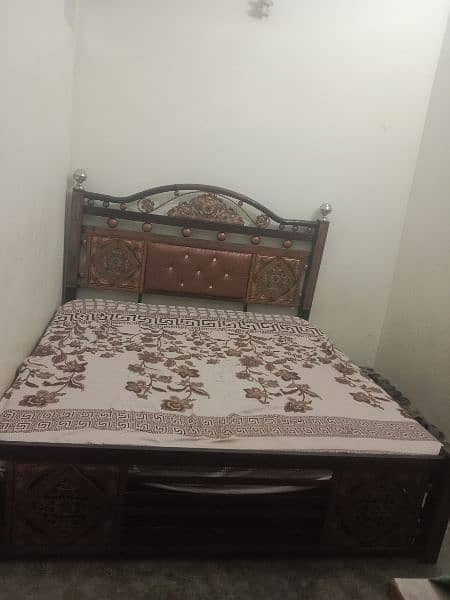 iron bed 1