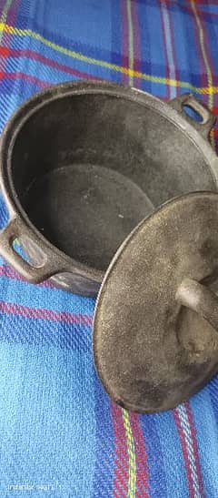 cast iron pot. patali with Cover cap