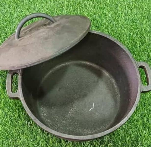 cast iron pot. patali with Cover cap 1