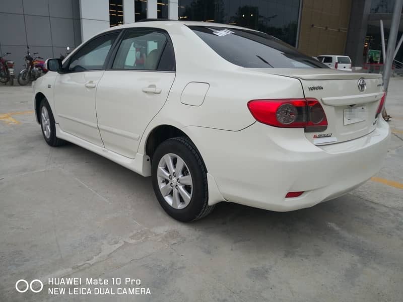 Toyota Corolla Altis 1.6 Sr 2013 3