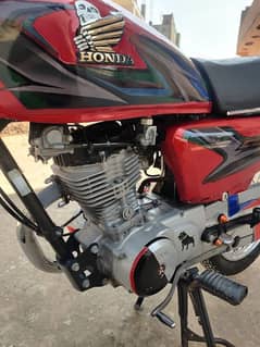 Honda 125  10/10 condition