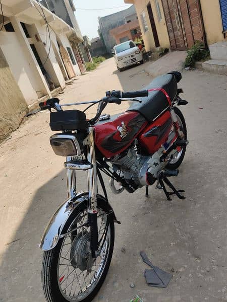 Honda 125  10/10 condition 5