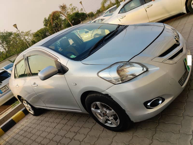 Toyota Belta  1.3 4