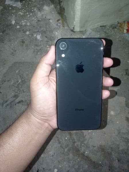 I phone XR 64g 5