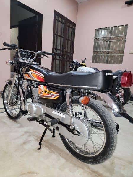 Honda 125 cc 2022 3