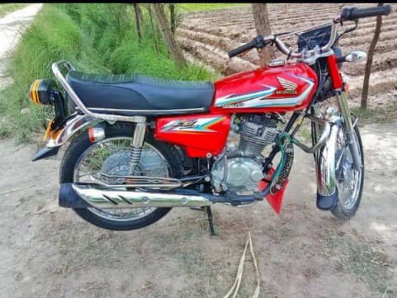 Honda CG 125 2016 model bike for sale WhatsApp on 0340,011,4872 0