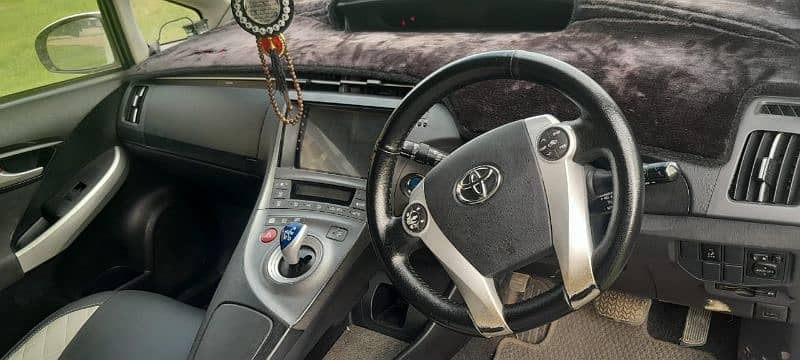 Toyota Prius 2016 5