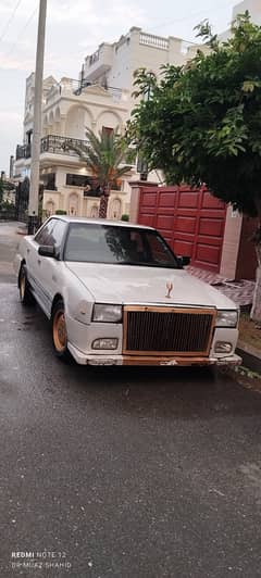 Toyota Crown 1990 Modified