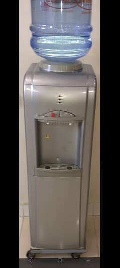 I Am selling Water Dispenser Of Pel Company