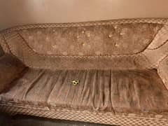 10 seater sofa golden colour with golden buttons with 10 cussions