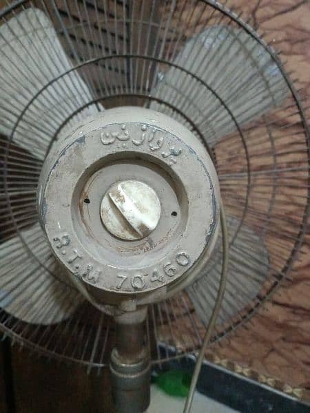 Parwaz fan padestal 22" 3