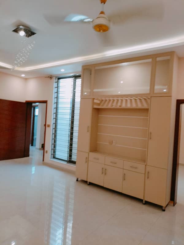 8 Marla upper portion available for rent in bahria enclave 0