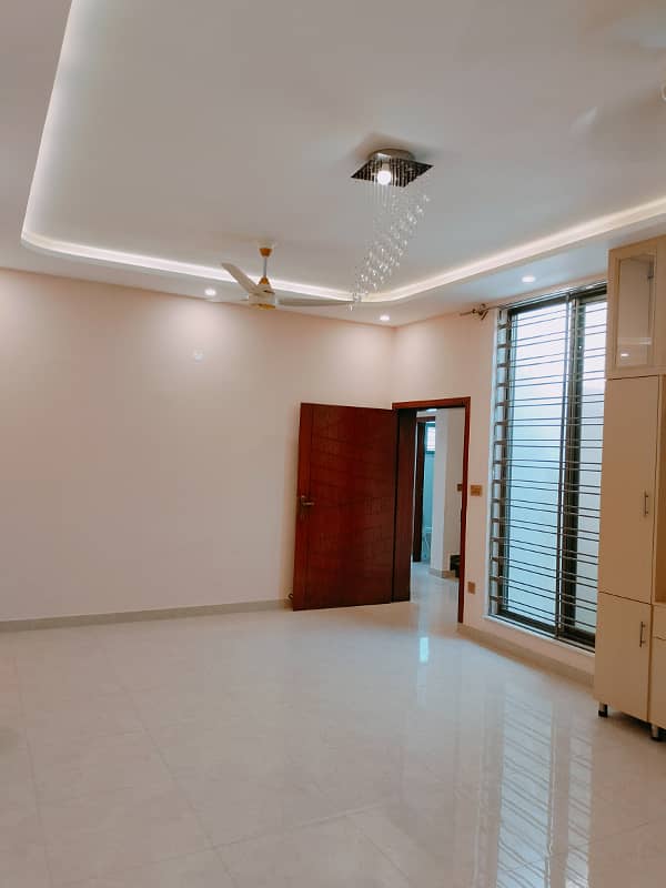 8 Marla upper portion available for rent in bahria enclave 2