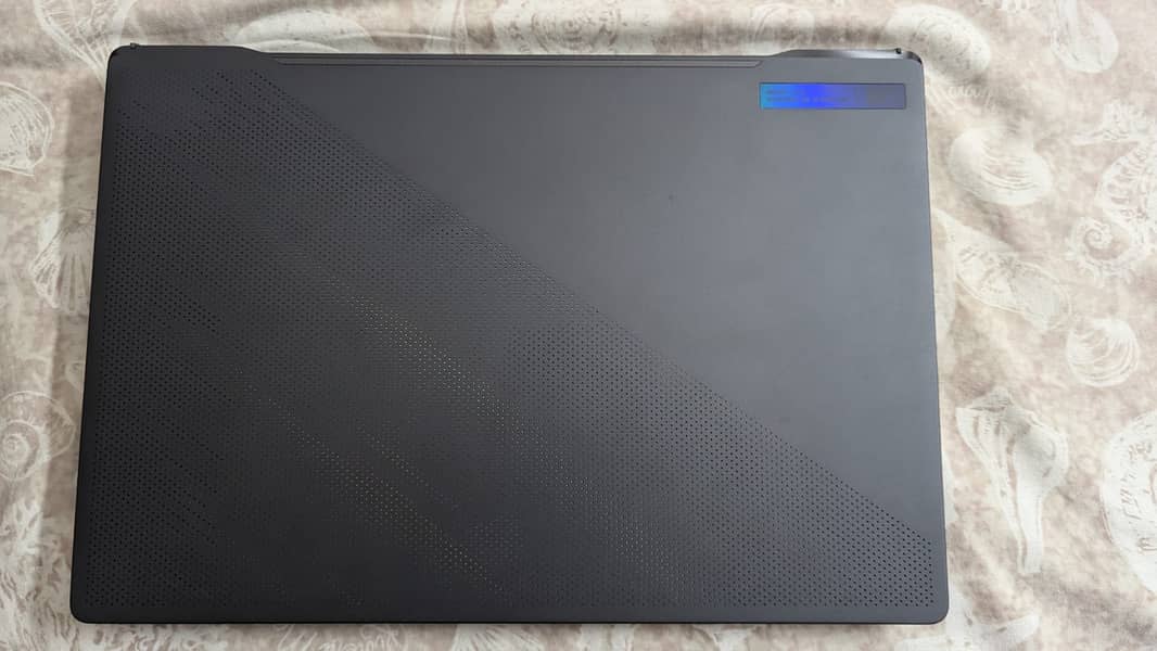 Asus ROG Zephyrus G16 - Like New 1