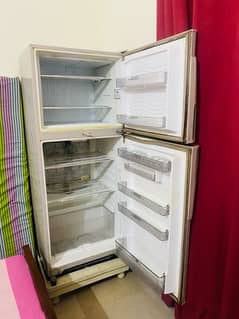 Dawlance fridge perfect condition