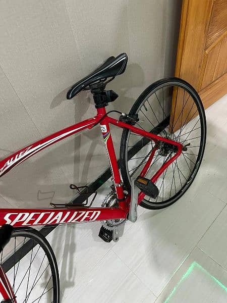 Branded specialized road bicycle. 6