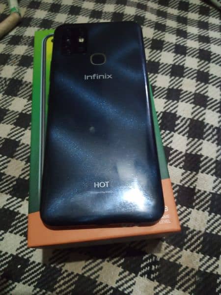 Infinix hot 10 G70 processer 4/64 3