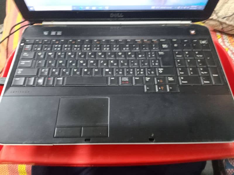 Laptop of Dell detail in description 1