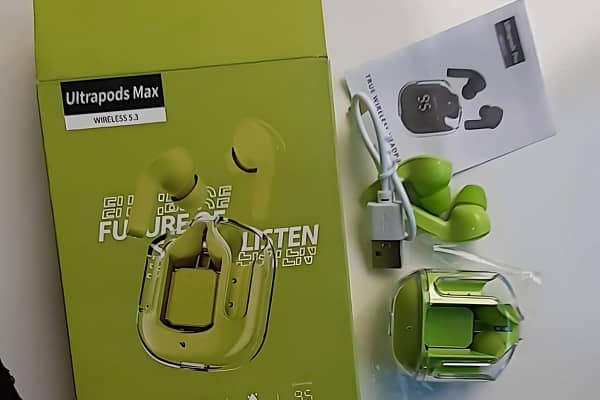 1 Pair of TWS Air31 earbuds with Blutooth 5.3 1