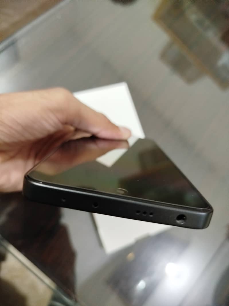 Xiaomi Redmi note 13 in 8/128 GB just open box in reasonable price 11