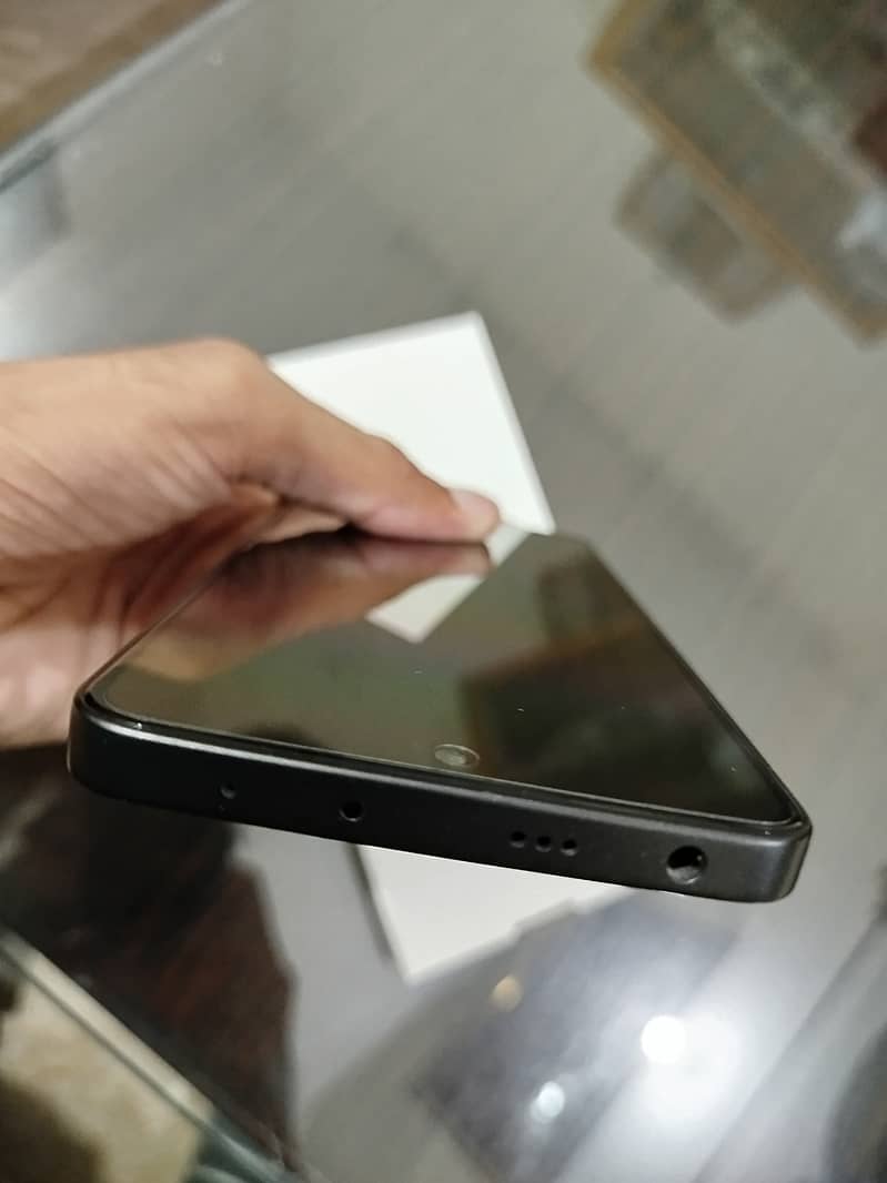 Xiaomi Redmi note 13 in 8/128 GB just open box in reasonable price 13