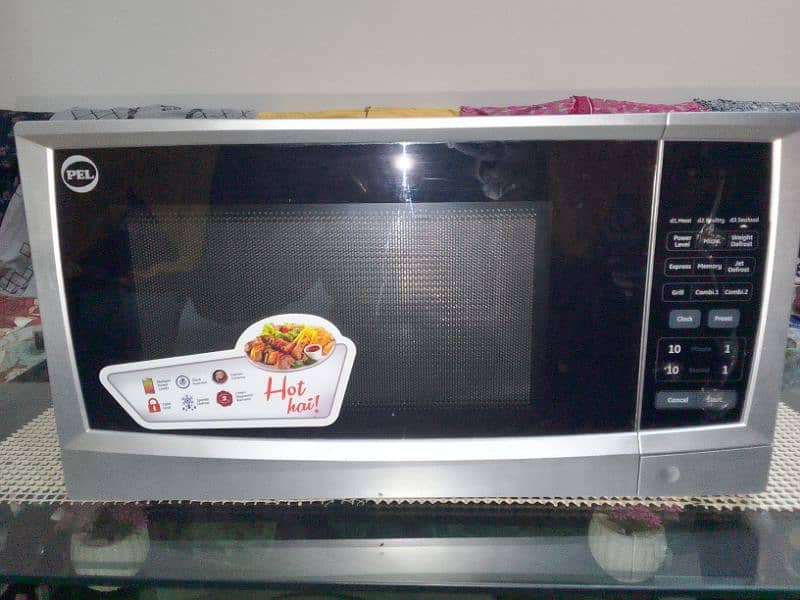 PEL Glamour Microwave Oven 30 Ltr 1