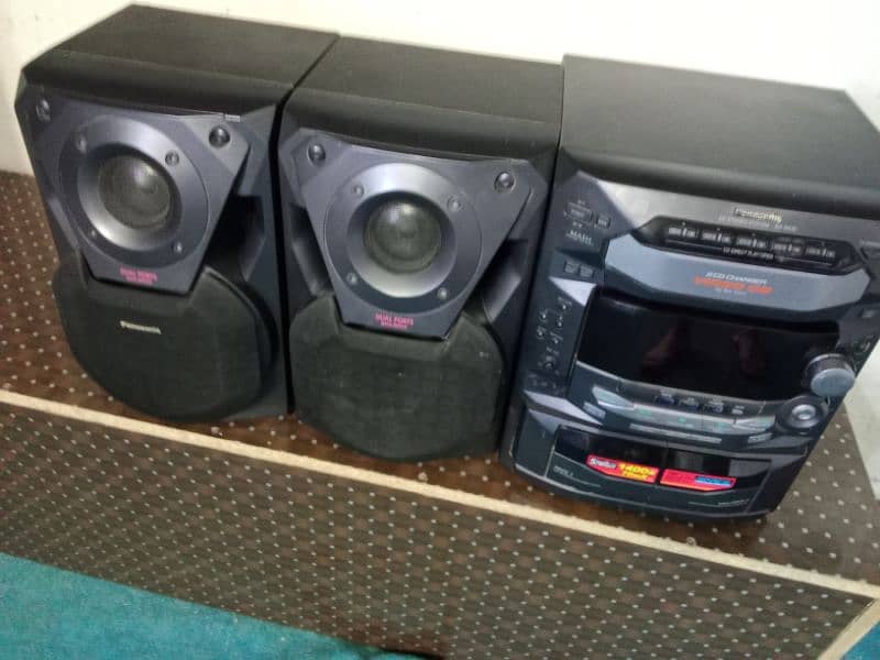 2 chanal Panasonic amp and speaker 5