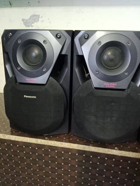 2 chanal Panasonic amp and speaker 6