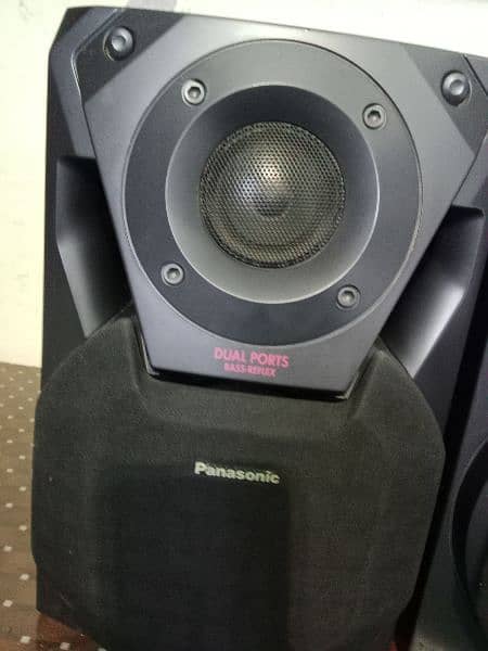 2 chanal Panasonic amp and speaker 8