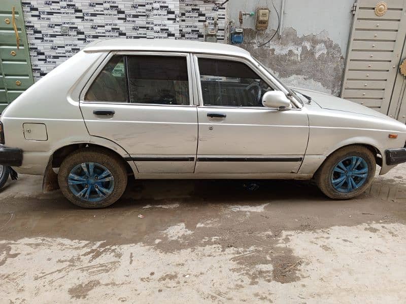 Toyota Starlet 1983 6