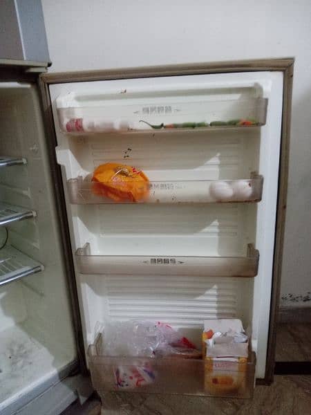 dawlence Refrigerator 1