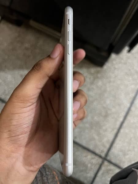 iphone 8 plus 64 GB PTA Aprroved 0