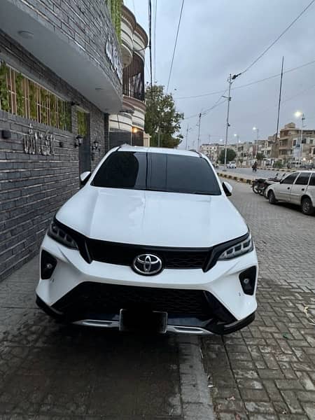 Toyota Fortuner Legender 2022 1