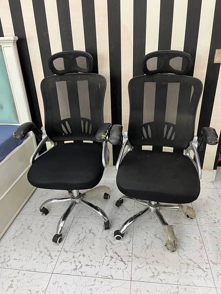 Urgent Sale – Makeup Studio Furniture Set for Sale ! 2