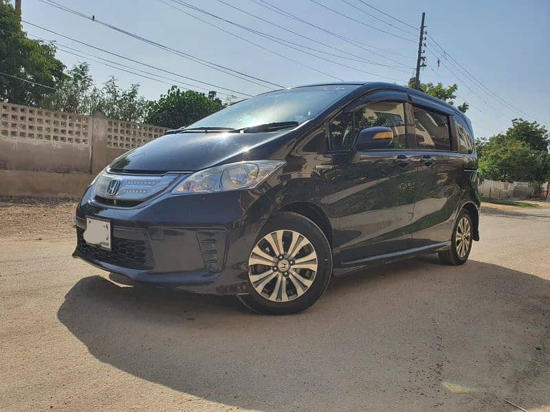 Honda Freed 2012 1