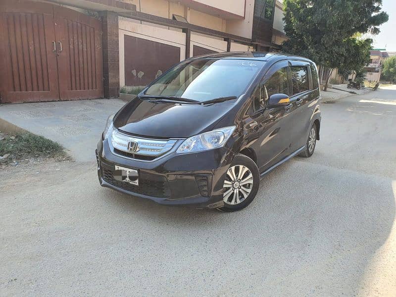 Honda Freed 2012 3