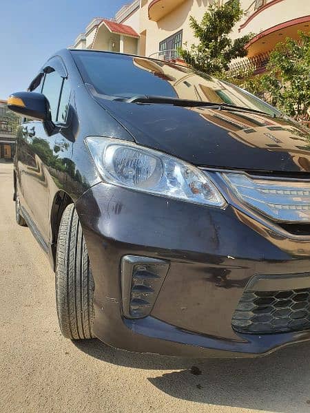 Honda Freed 2012 4