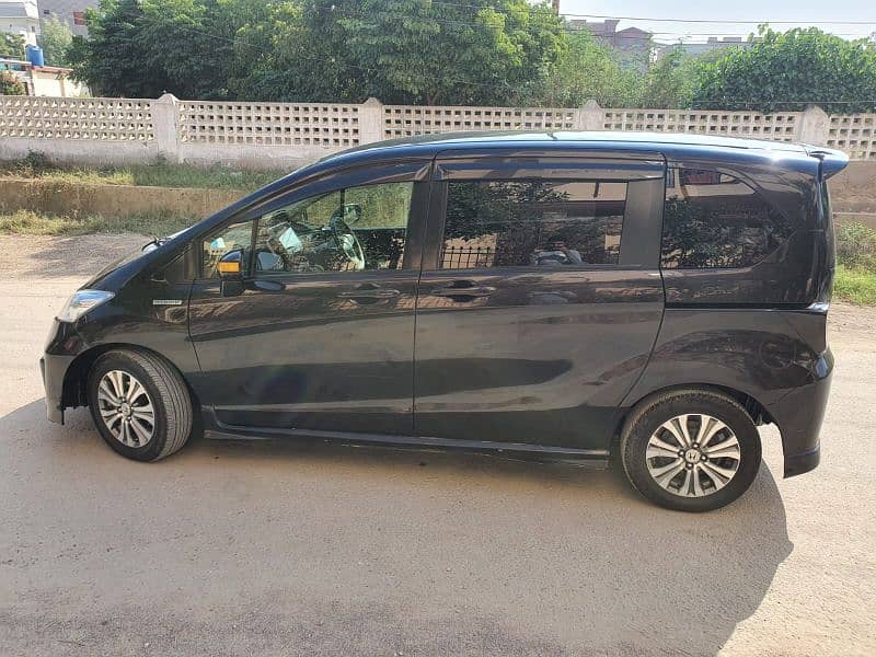 Honda Freed 2012 5