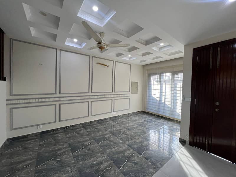 10 Marla House For Sale In Paragon City Lahore 13