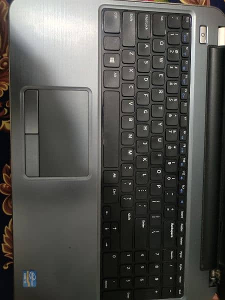 Laptop for sale 
Dell core i5 128 gb ssd 500gb hard 4 gb ram 2