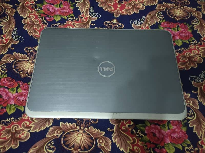 Laptop for sale 
Dell core i5 128 gb ssd 500gb hard 4 gb ram 4