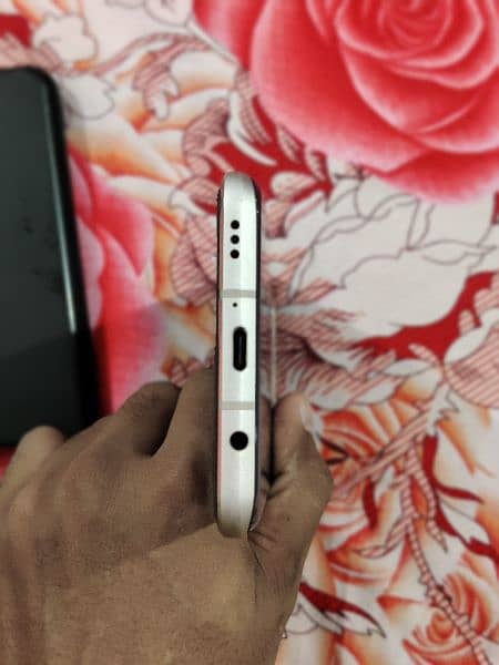 Lg V60 Thinq (Urgent Sale) 5